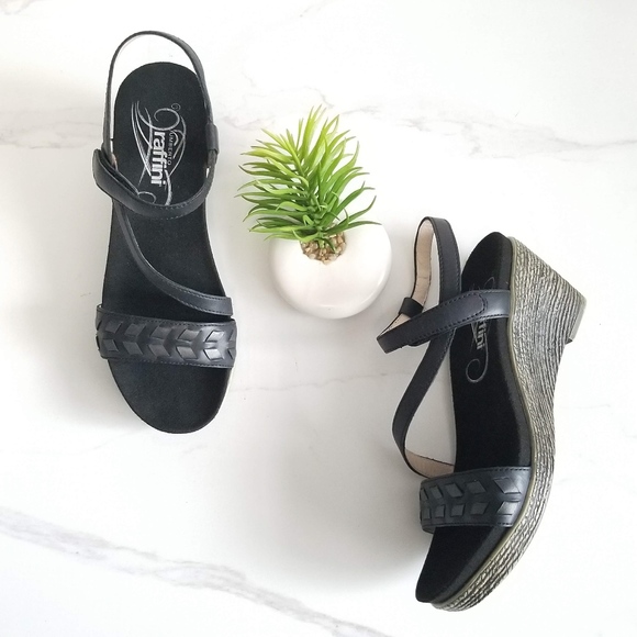 Umberto Raffini Shoes - Umberto Raffini Oleander Wedge Heels Sandals Black